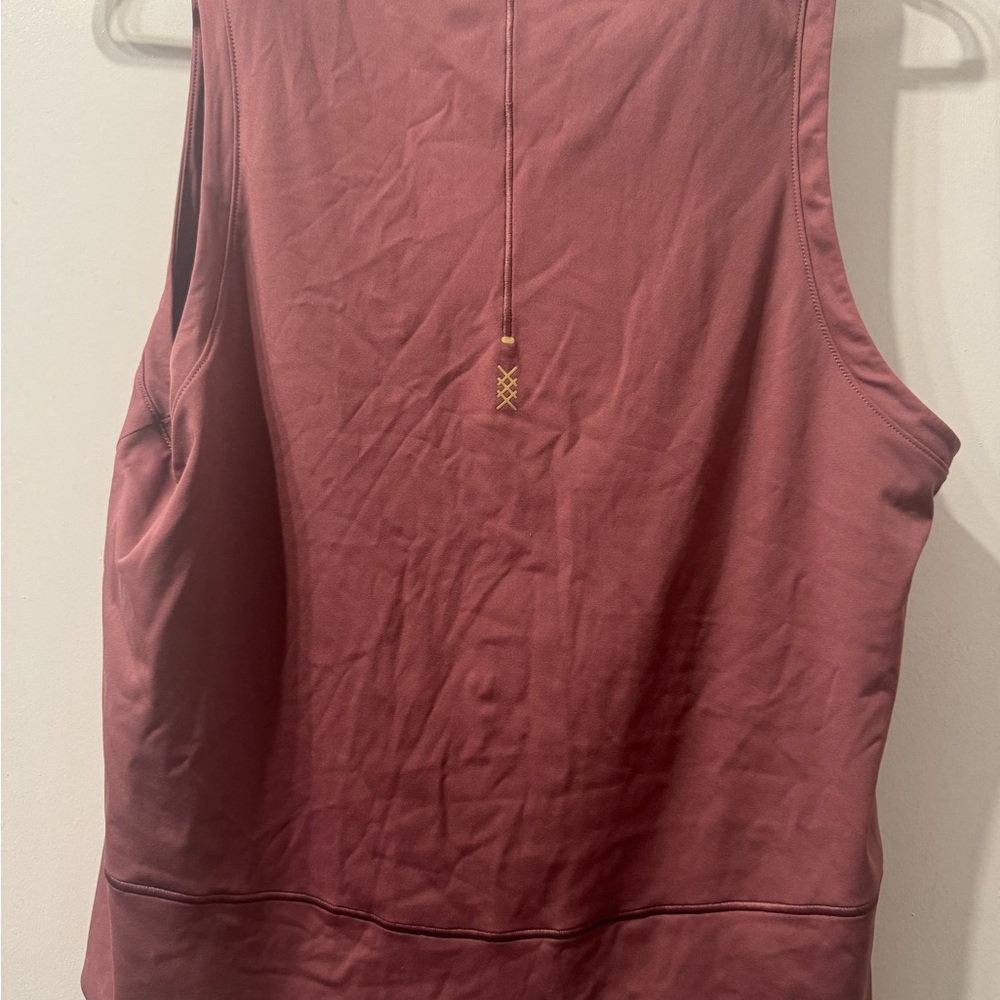 Rhône Serene Tank. Size S. Color Plum (reddish purple) - Picture 4 of 6